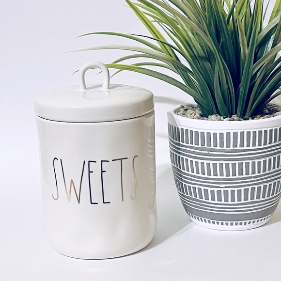 Rae Dunn Sweets canister - Picture 2 of 2
